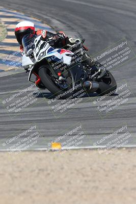 media/Nov-16-2025-Race Pace (Sun) [[8c5fa54630]]/Verified Riders/1-Turns 9 and 10 (925am)/